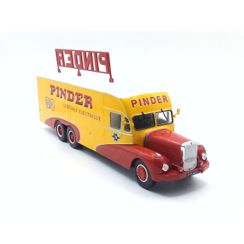 Bernard 28 Electrical Truck Pinder circus 1951 - skala 1:43 - Altaya